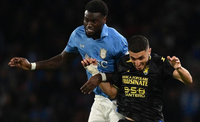 Napoli, i tifosi: Badiashile sembrava Koulibaly. De Laurentiis, ora l'ultimo colpo