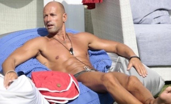 Bettarini: Non lavoro e mi godo la vita. Ero troppo bello per fare il calciatore