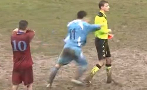 Calciatore sciolto nell'acido a Milano! La confessione: Era gi� morto quando l'ho spinto nel bidone