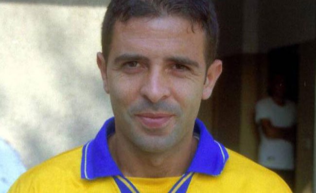 Lutto nel mondo del calcio, morto ex giocatore del Napoli. Aveva solo 49 anni