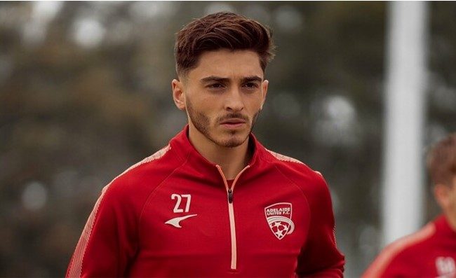 Il calciatore Josh Cavallo fa coming out: Sono gay
