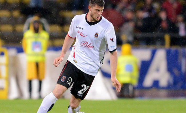 Alberto Cerri, che paura: incidente con la Porsche per l'attaccante del Cagliari!