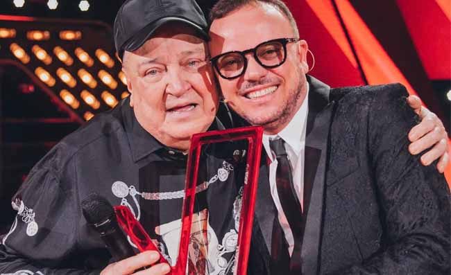 Gigi D'Alessio vince The Voice Senior con Annibale Giannarelli: Gf Vip sconfitto