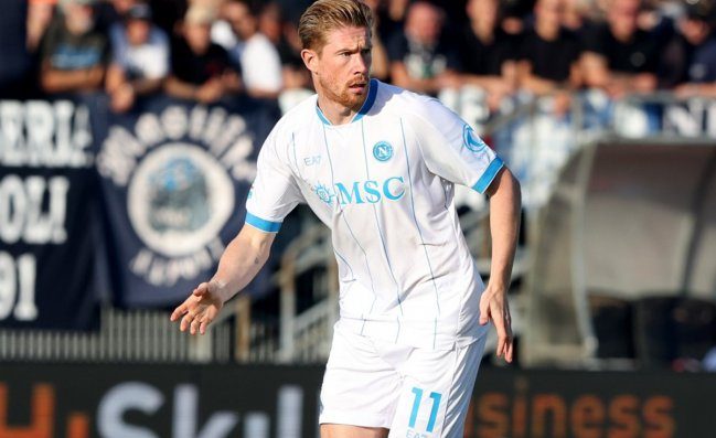 De Bruyne sbaglia rigore contro il Venezia, la reazione di Allegri in panchina