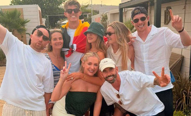 De Bruyne prosegue la sua vacanza, relax in Francia. Con lui c'&egrave; De Ketelaere