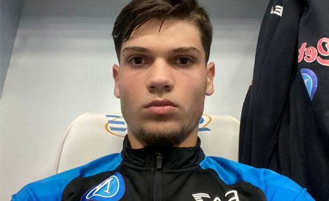 Alfonso De Luca si allena col Napoli, il baby difensore ha