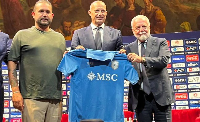 De Laurentiis: Allegri l'ho chiamato più volte. Il mercato è per i media