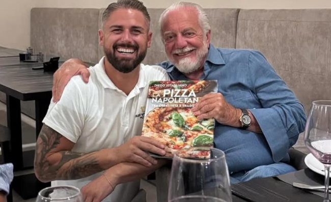 De Laurentiis a Napoli, pizza per il patron azzurro. Serata di relax