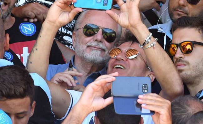 De Laurentiis risponde al tifoso: Si, dovrebbe arrivare!. � svolta per il terzo acquisto?