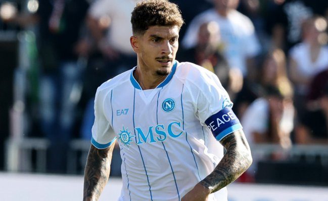 Il Napoli affonda a Venezia, Di Lorenzo chiama i compagni e li porta sotto il settore ospiti