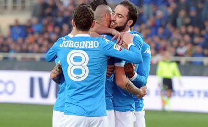 Classifica 2015: Juve prima, Napoli dietro la Fiorentina. L'Inter insegue. Crollo del Milan!