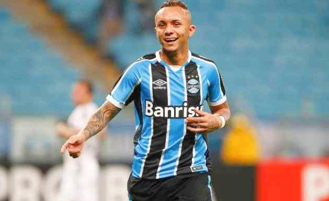 Fiorentina, sondaggio per Everton del Gremio: chieste informazioni sull'esterno che piace al Napoli