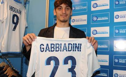 Bagno di folla per Gabbiadini: C'� un solo modo per ripagare i nostri tifosi. A Palermo gara molto difficile. Il mio ruolo? Vi spiego