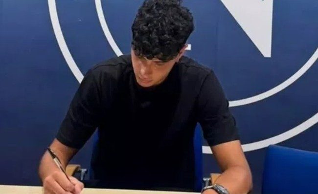 Vittorio Gambardella ha firmato col Napoli. Contratto triennale per lui