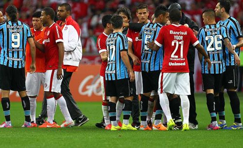 Gremio-Internacional, c'erano anche emissari del Napoli in tribuna. Nel mirino c'� Dourado?
