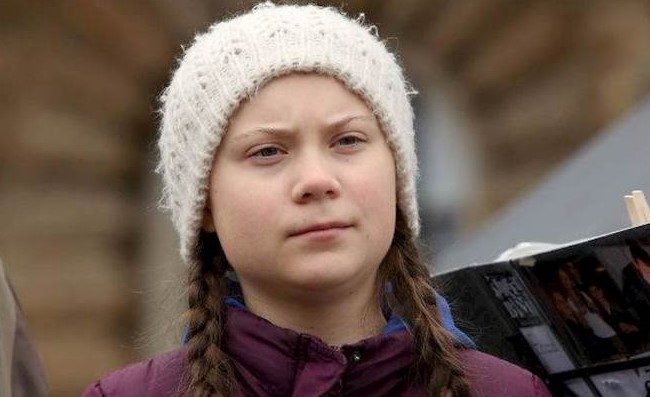 Coronavirus, Greta Thunberg in autoisolamento: Io e mio padre abbiamo i sintomi: tosse, brividi e...