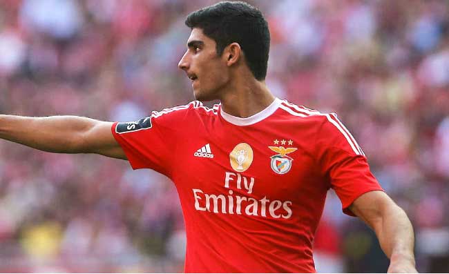 Benfica, Guedes: Ci giochiamo tutto con il Napoli, vogliamo il sostegno dei tifosi!