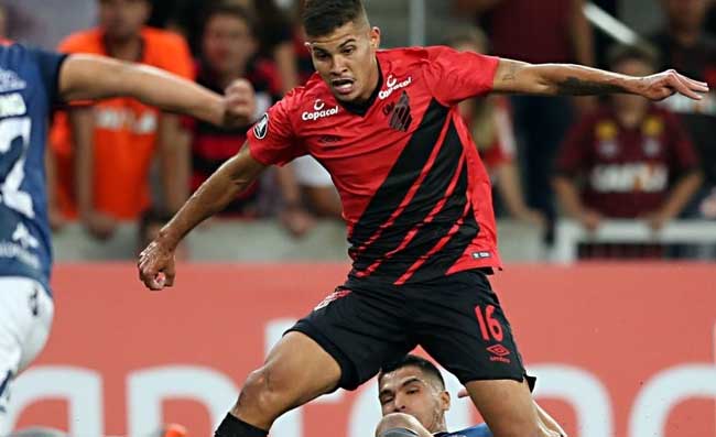Napoli su Bruno Guimaraes, ha una clausola molto alta. Ci sono anche Inter e Chelsea