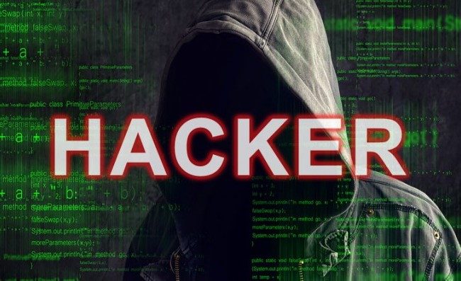 Mega attacco hacker, colpiti twitter e altri importanti siti: preoccupati i social vip