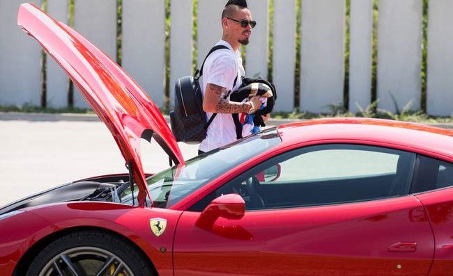 Hamsik &egrave; a Castel Volturno: bagno al Villaggio Coppola per Marekiaro e famiglia