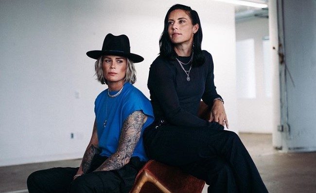 Ashlyn Harris e Ali Krieger si sono sposate, nozze da sogno per le stelle del calcio femminile