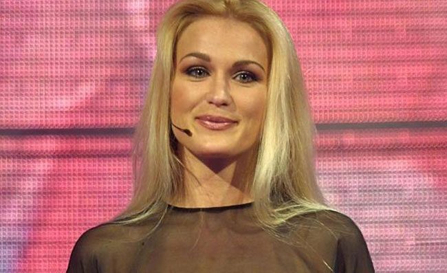 Eva Henger svela la squadra del cuore: Se vince, tre giorni stupendi. Ilary Blasi odia tutti