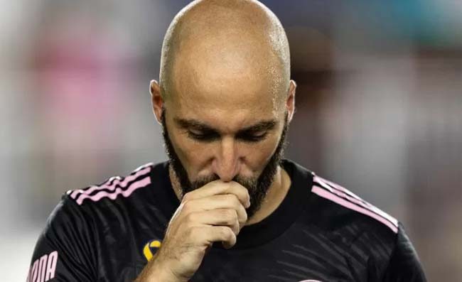 Higuain, ultima gara con il Miami: a fine gara scoppia a piangere (VIDEO)