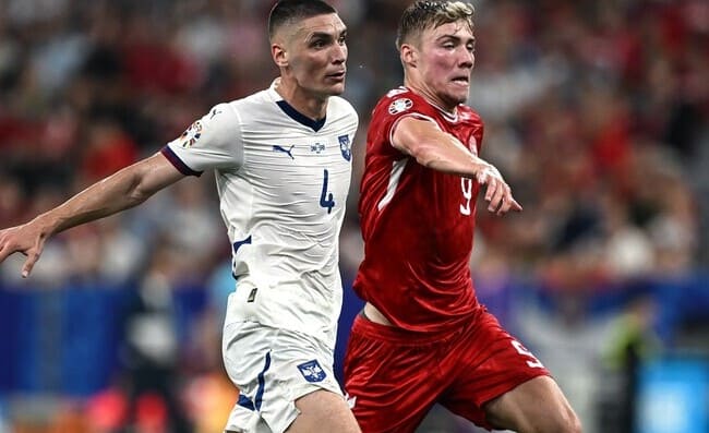Hojlund in Danimarca, quando svolgerà il primo allenamento con il Napoli