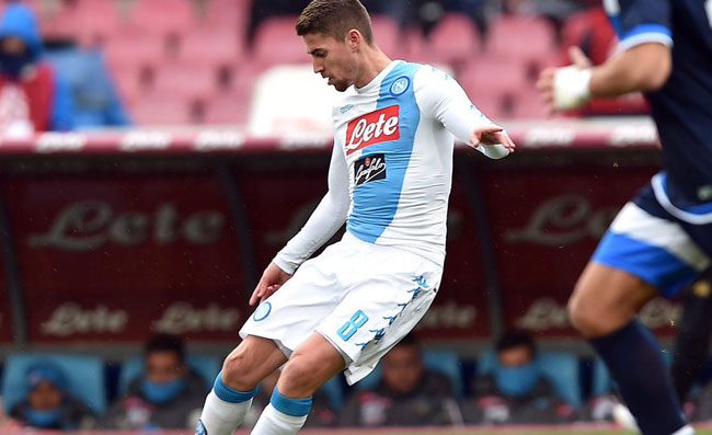 Grinta Jorginho, sta caricando la squadra: Dai, dai!. Bel gesto anche di Pavoletti