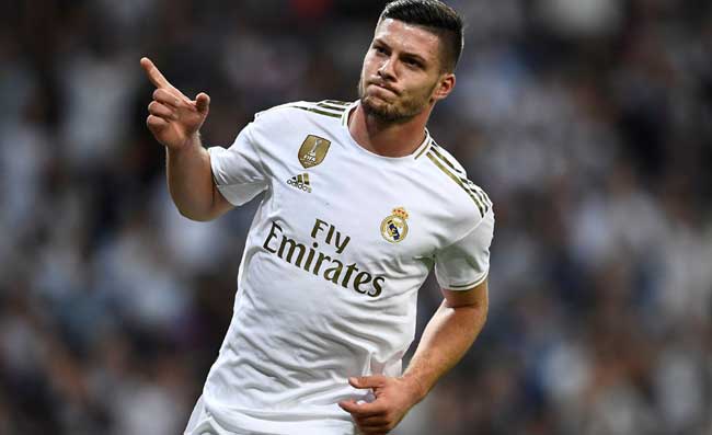 Jovic-Napoli, Gattuso ha fatto un altro nome. De Laurentiis fissa la cifra per il nuovo attaccante
