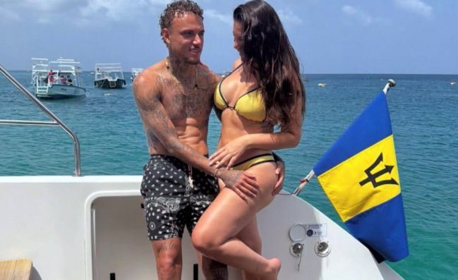 Lang in vacanza alle Barbados, ma il suo pensiero è quello di convincere Allegri