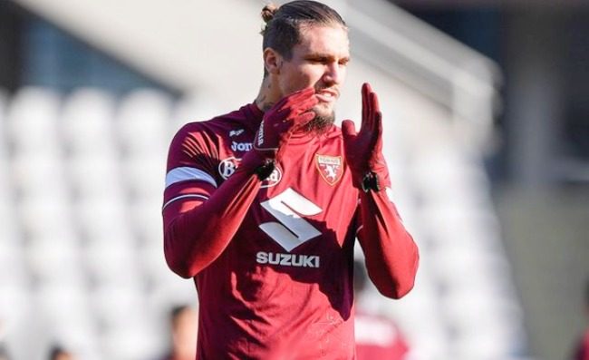 TUTTOSPORT - Napoli, doppio colpo dal Torino. Gli azzurri valutano due calciatori