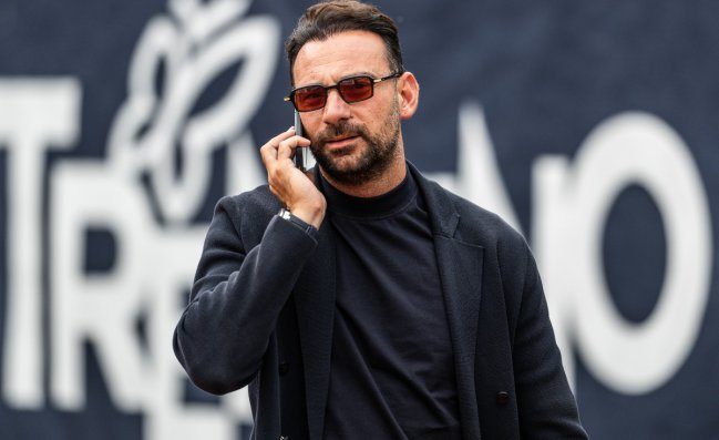 Manna impegnatissimo al telefono, il Napoli sta lavorando su più tavoli