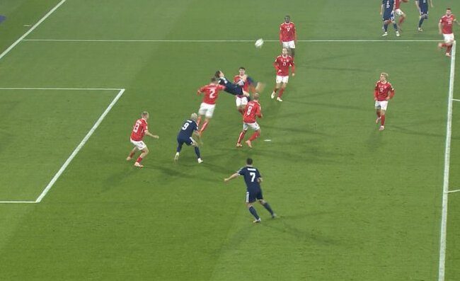 McTominay, gol in rovesciata contro la Danimarca. Una prodezza incredibile