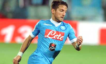SSC Napoli: Mertens in grande evidenza, pallonetto d'alta scuola per Insigne