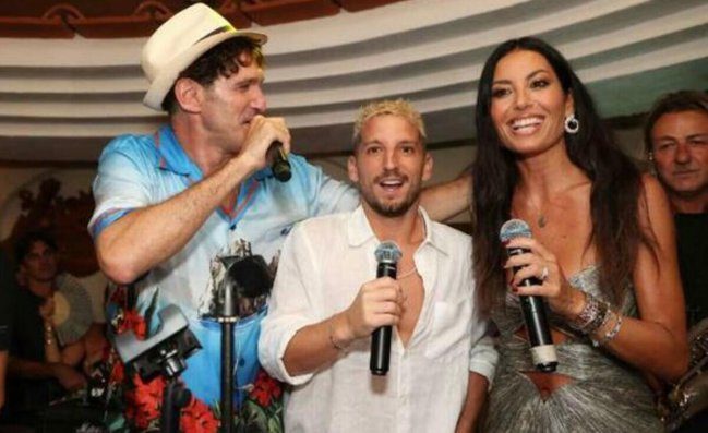 Mertens infiamma Capri: show con Lembo e Elisabetta Gregoraci sulle note di 'O surdato 'nnammurato