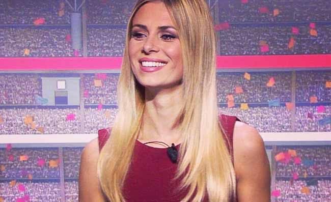 La milanese Romina Minadeo: Simpatizzo per il Napoli. La reazione di Criscitiello