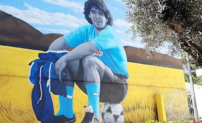 Murales Maradona a Gragnano, tifoso del Torino a bocca aperta: Eccezionale, meritate di vincere