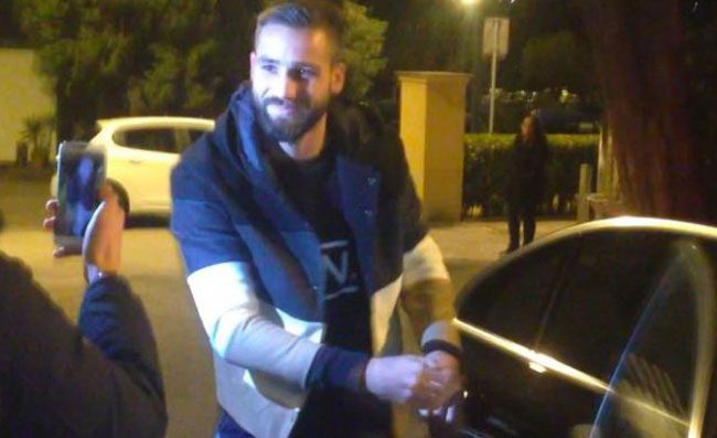 SKY - Non andare a Napoli. Pavoletti meccanico mancato: il principe azzurro ha un sogno blanco