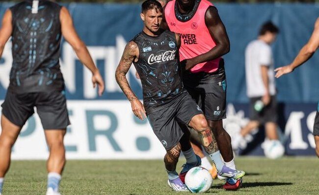 Dimaro, giorno 5 per il Napoli: per Politano piccolo problema alla coscia destra