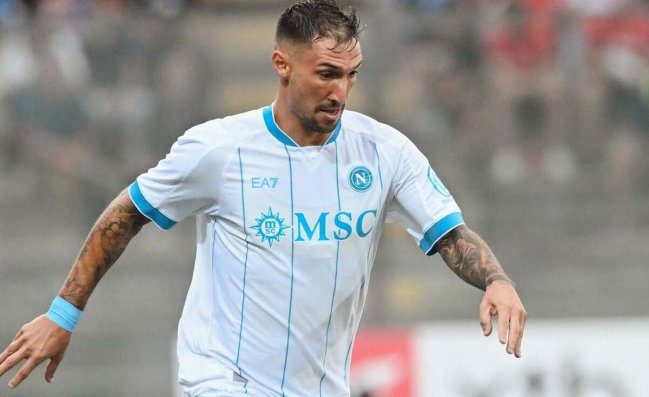 Napoli-Osasuna, gol capolavoro di Politano: la giocata al volo fa impazzire i tifosi