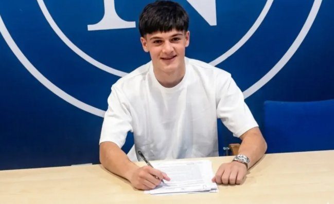 Il Napoli blinda Luigi Riccio, primo contratto da professionista: La mia maglia del cuore