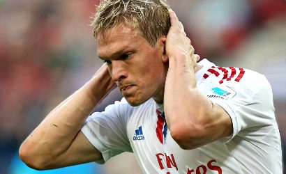 Choc in Bundesliga: la moglie gli strappa a morsi la lingua!