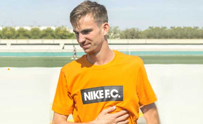 VIDEO - Fabian Ruiz saluta gli ex compagni del Betis: immagini toccanti da Siviglia