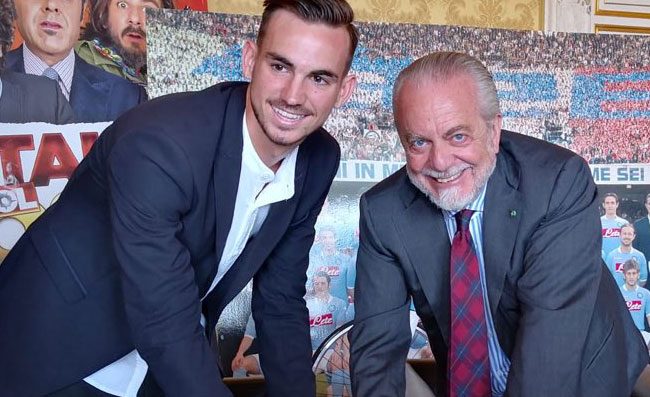 VIDEO - Fabian, battuta con ADL e prime parole: Napoli fantastica, sono felice!