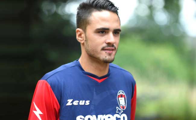 Crotone, Salzano: Tifo Napoli da sempre, sogno di scambiare la maglia con un azzurro!