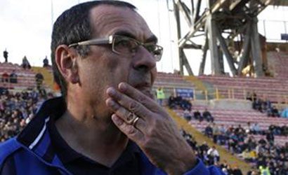 Sarri visita Castelvolturno, con lui anche De Laurentiis. I tifosi gli domandano di Higuain!