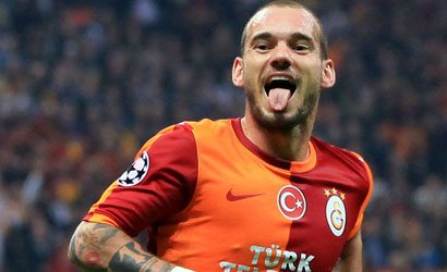 Sneijder e il divorzio con la moglie: Festini, donne e alcol quando lei non c'era