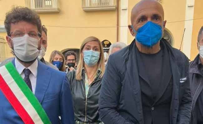 Spalletti, che sorpresa ad Acerra: inaugura il nuovo campo di calcio (FOTO)