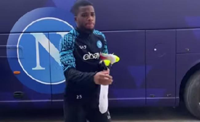 Traorè subito in campo per il primo allenamento con il Napoli (VIDEO)